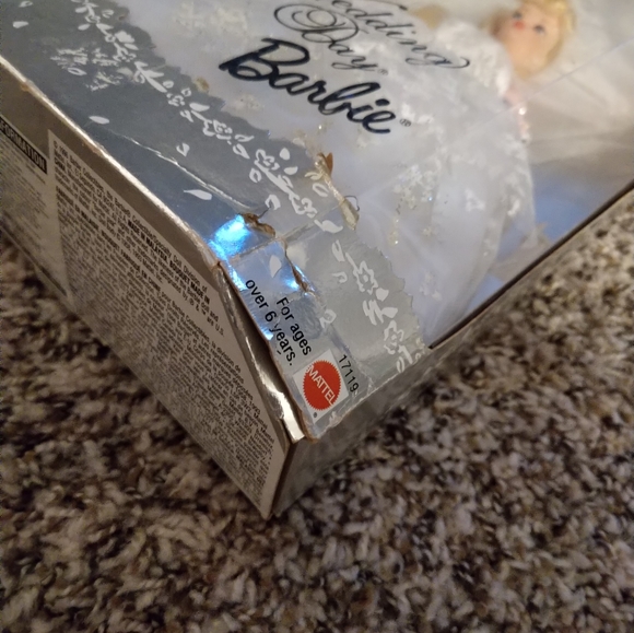 NEW! 1996 Wedding Day Barbie Doll - Picture 5 of 12